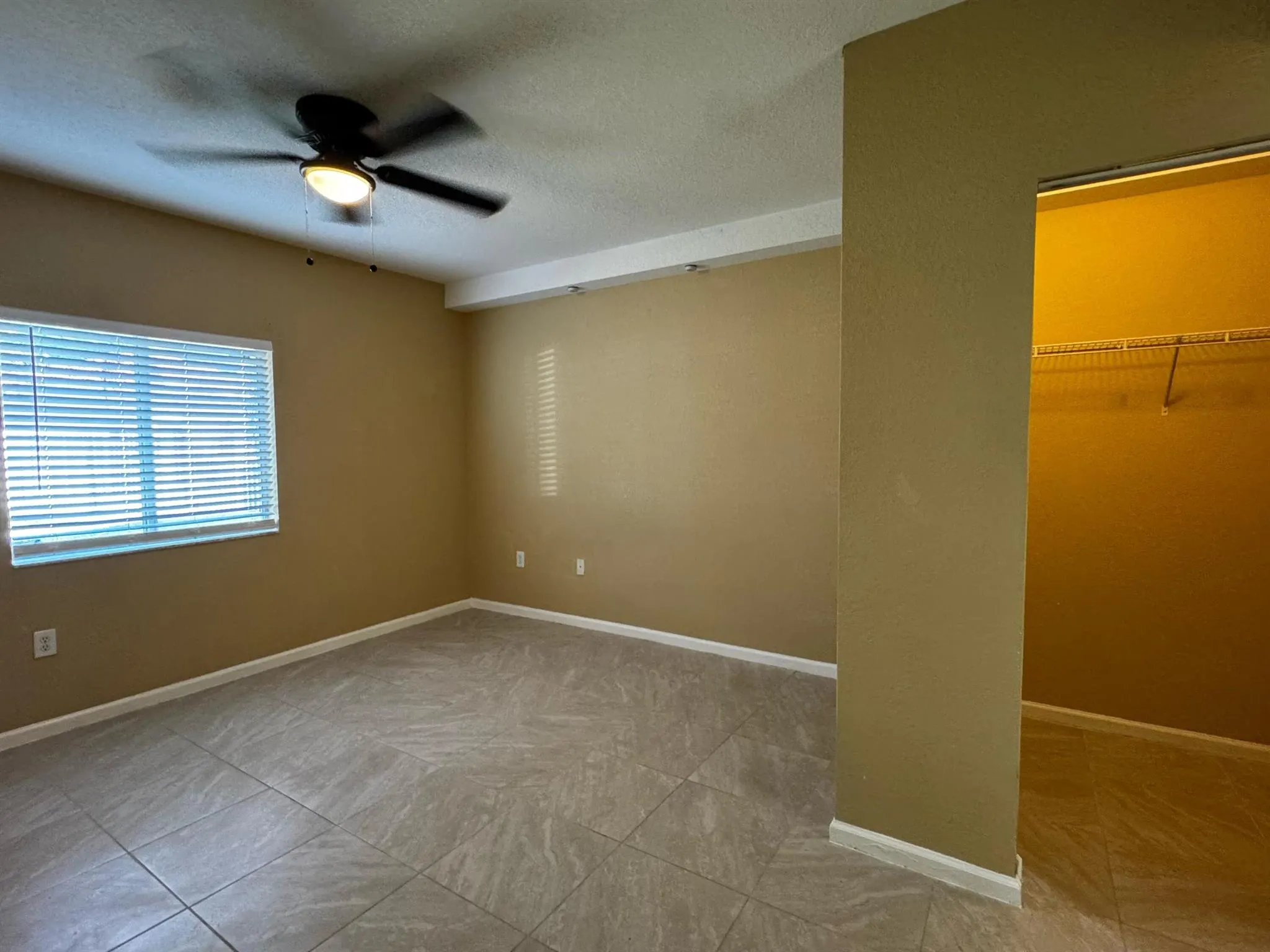 1103 Golden Lakes Boulevard, #1011