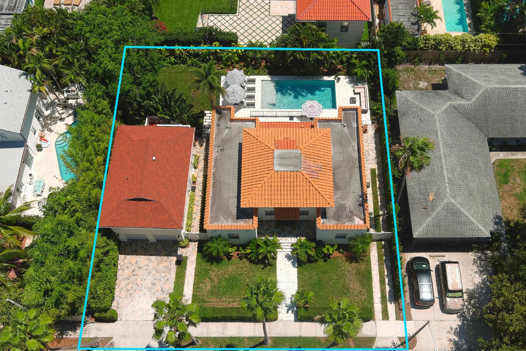 310 Almeria Road