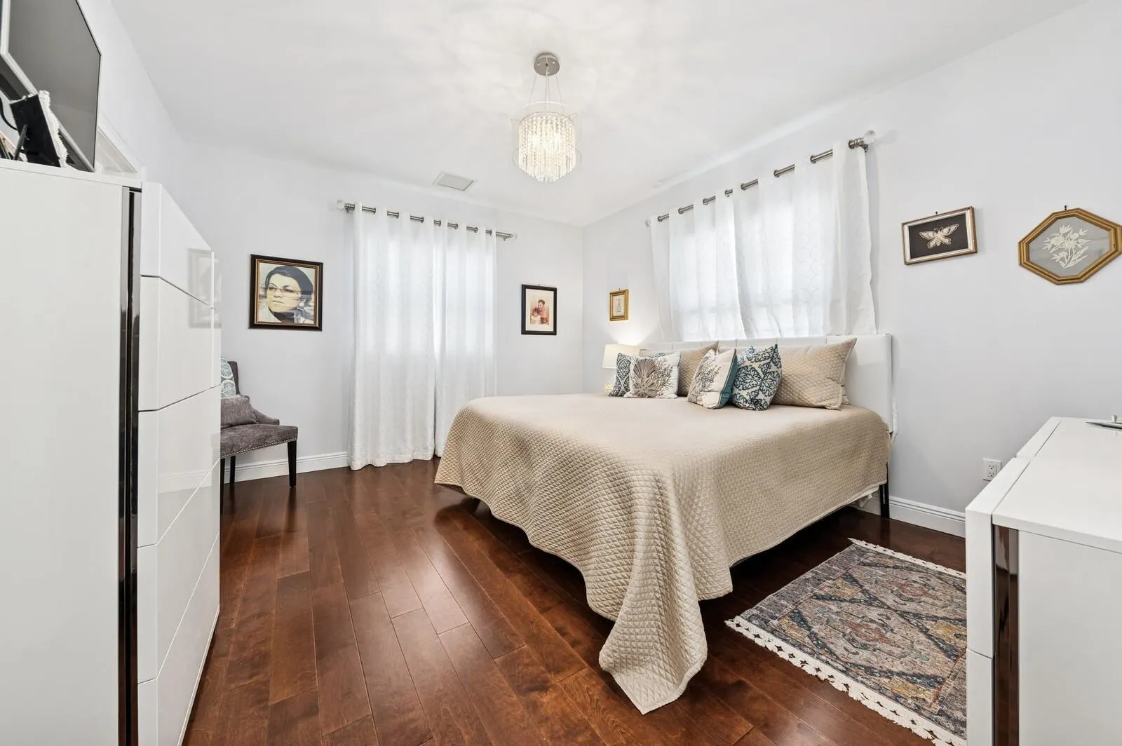 310 Almeria Road
