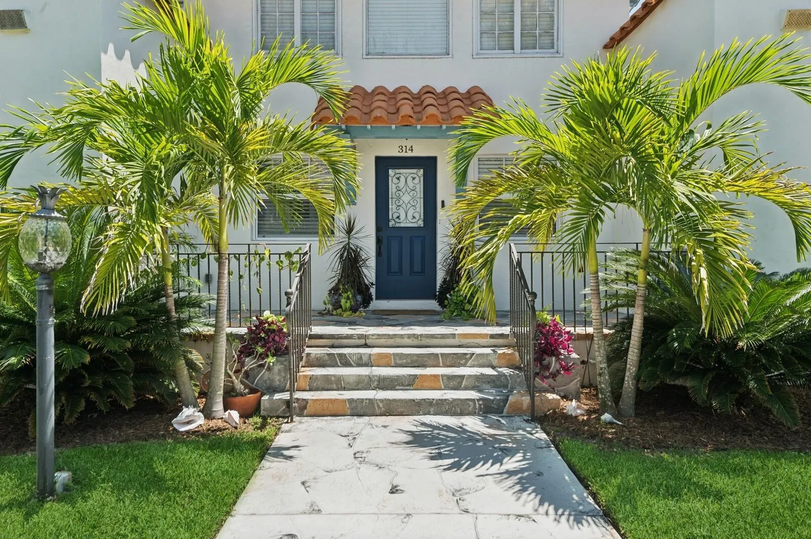 310 Almeria Road