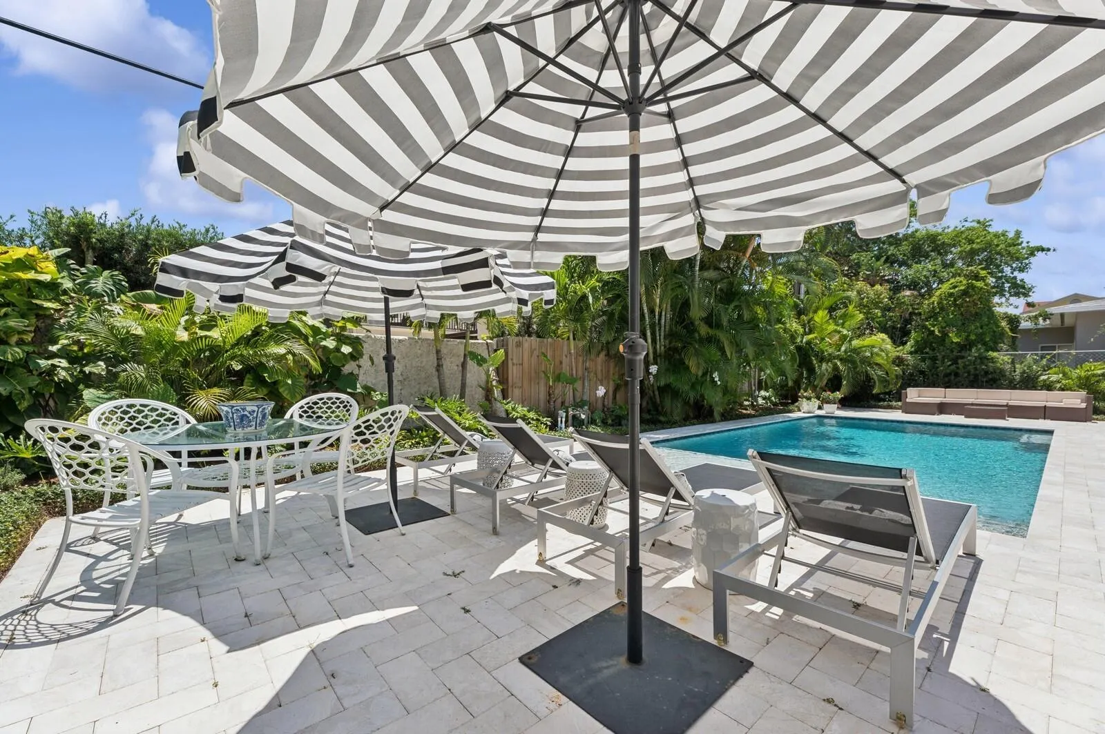 310 Almeria Road