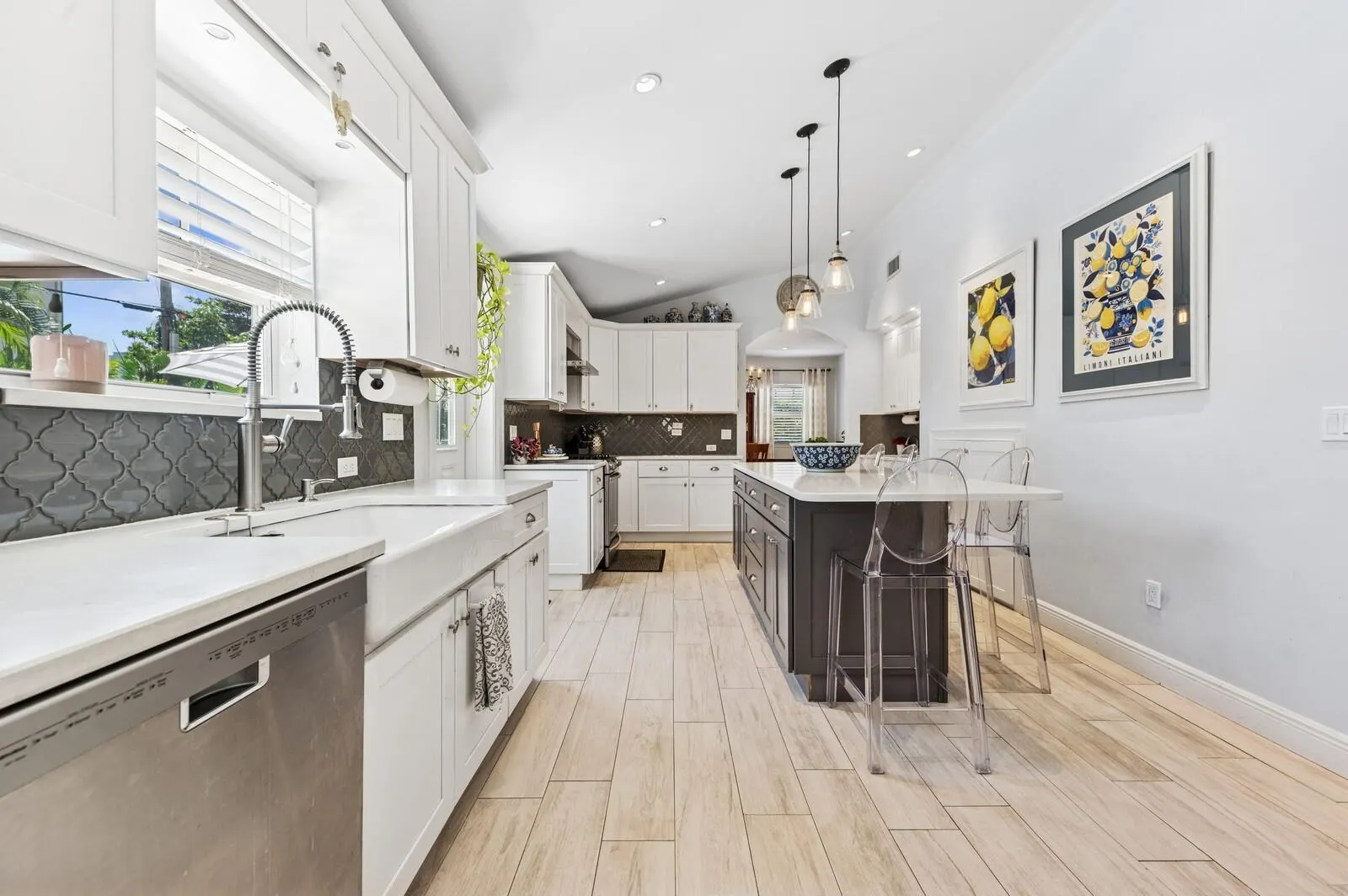 310 Almeria Road