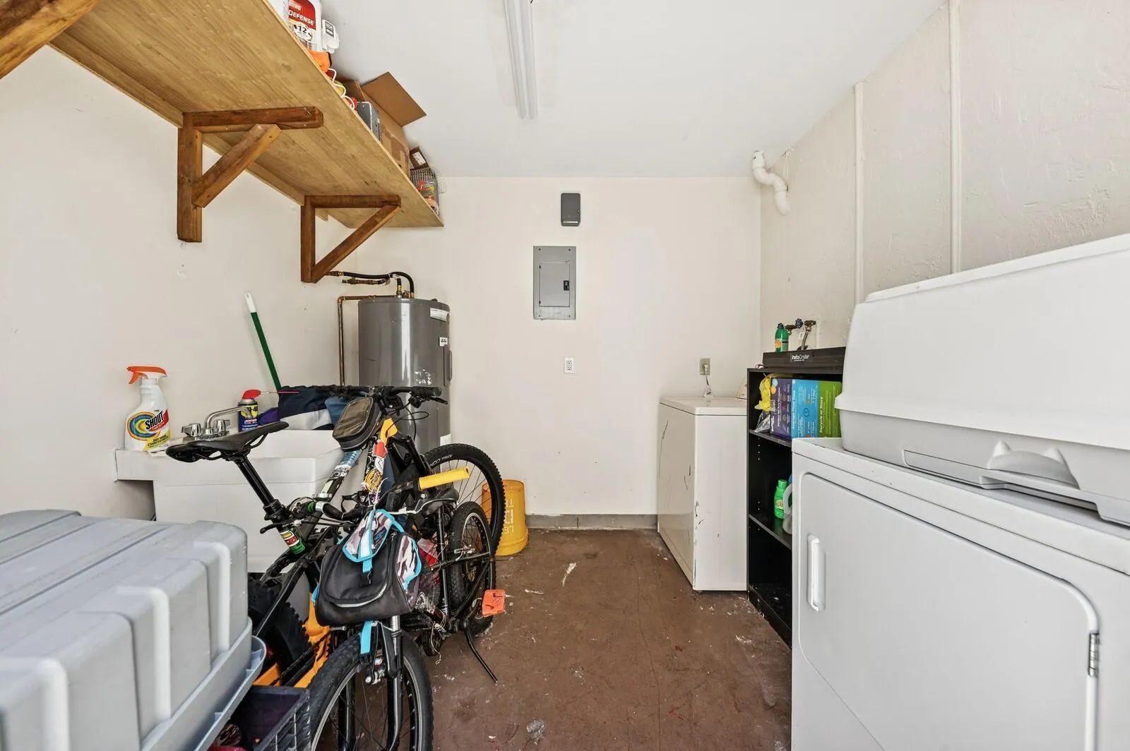 310 Almeria Road