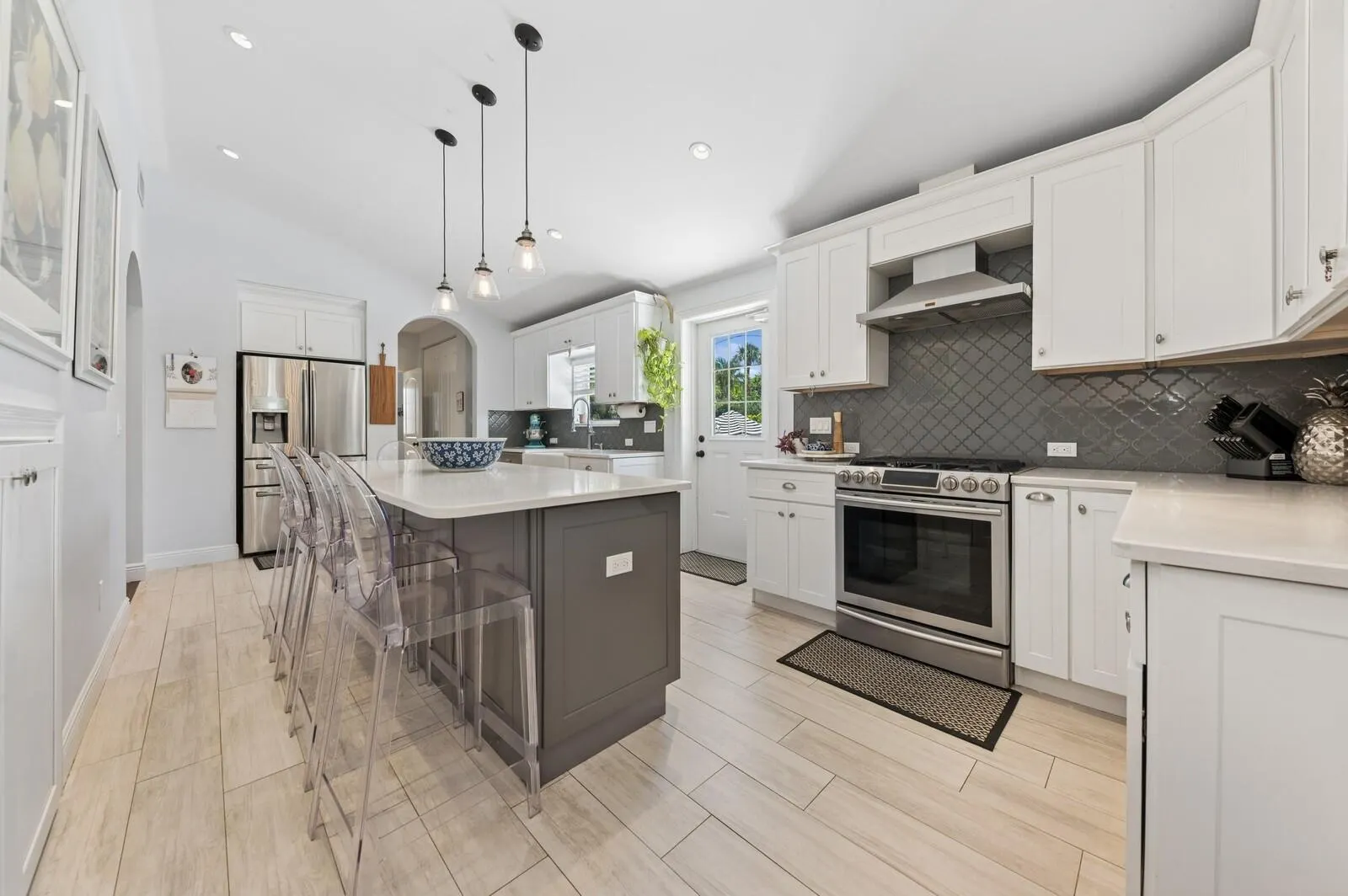 310 Almeria Road