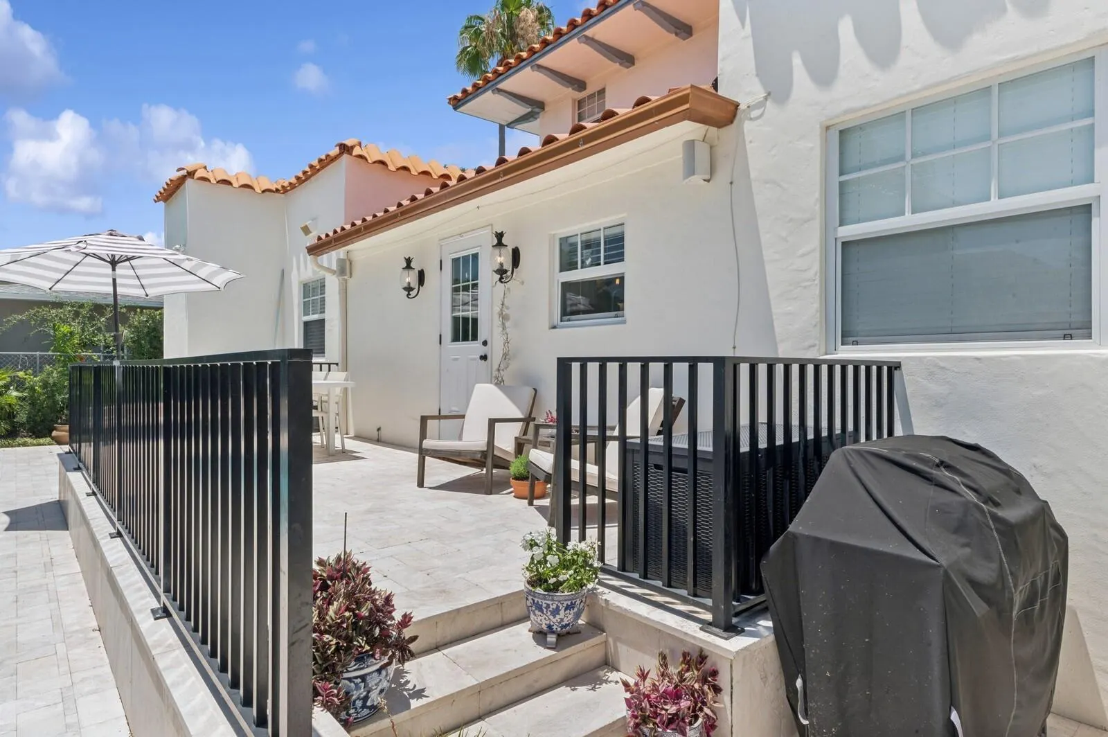 310 Almeria Road