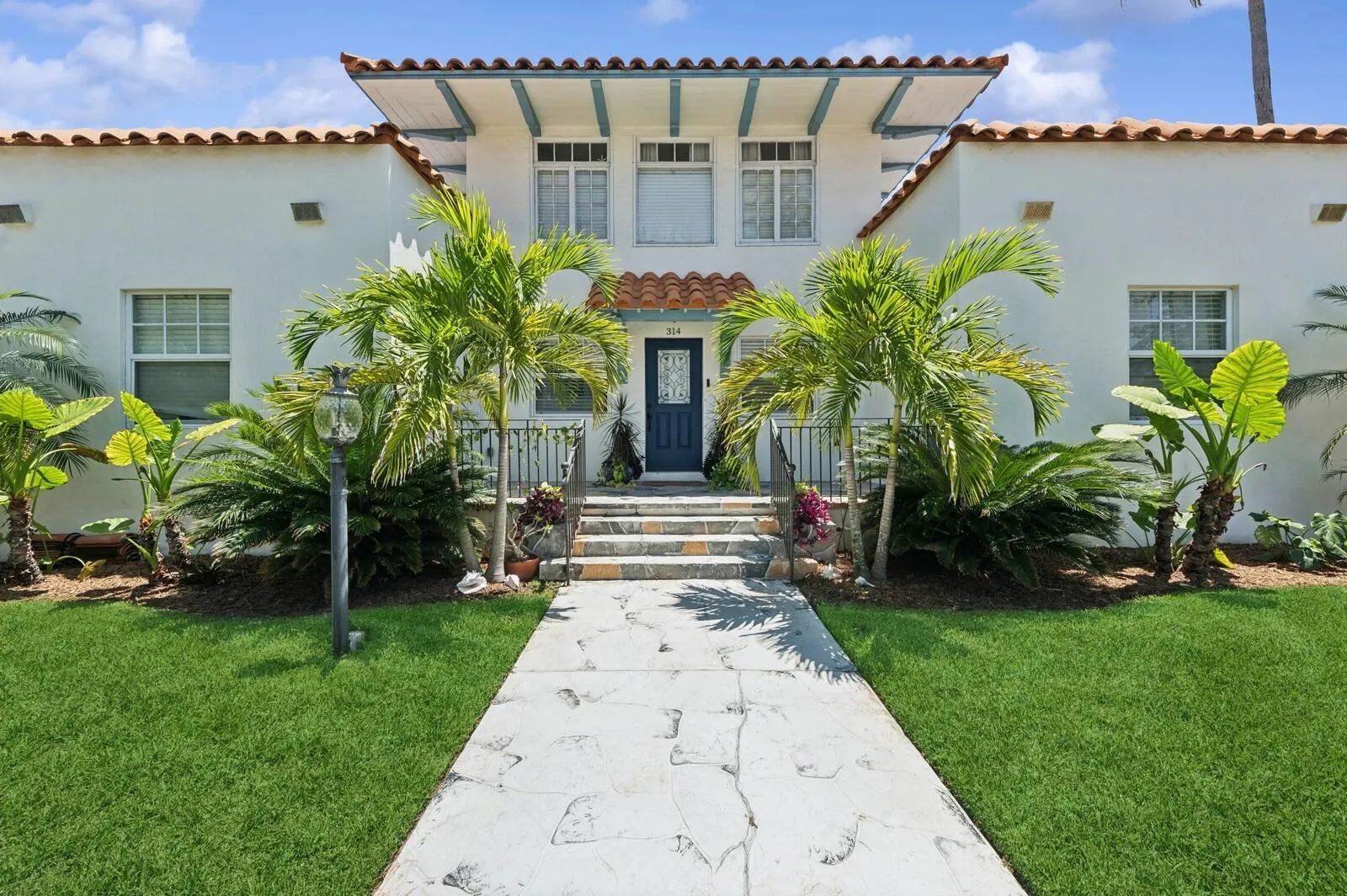 310 Almeria Road