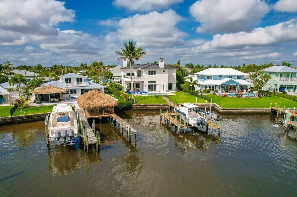 32 SW Riverway Boulevard