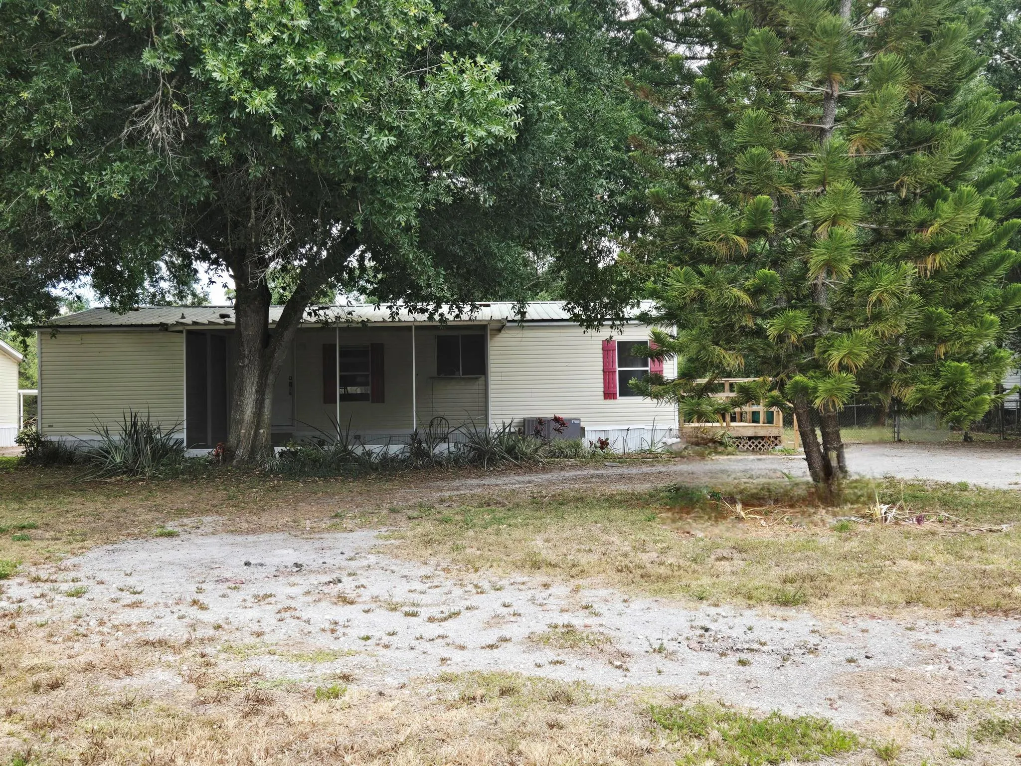 5639 NE 4th Lane