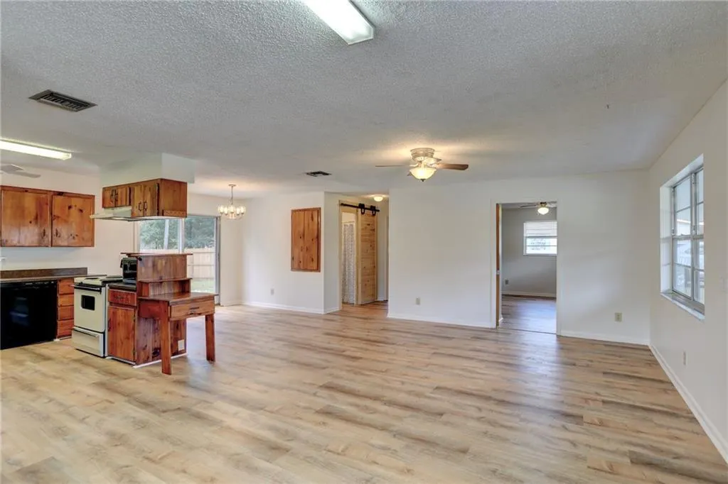 686 Bayharbor Terrace