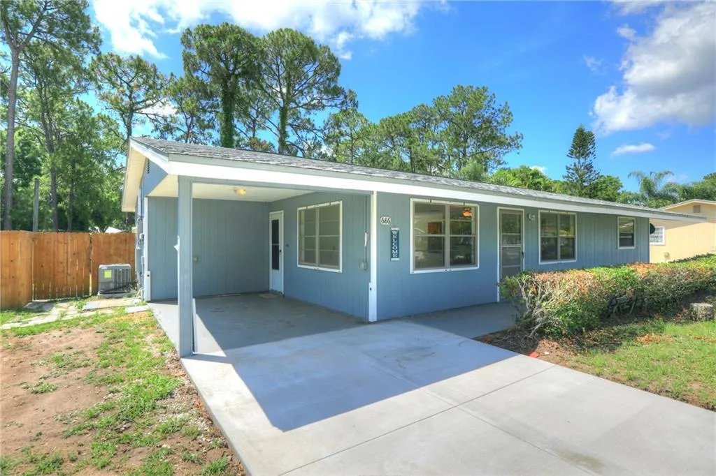 686 Bayharbor Terrace