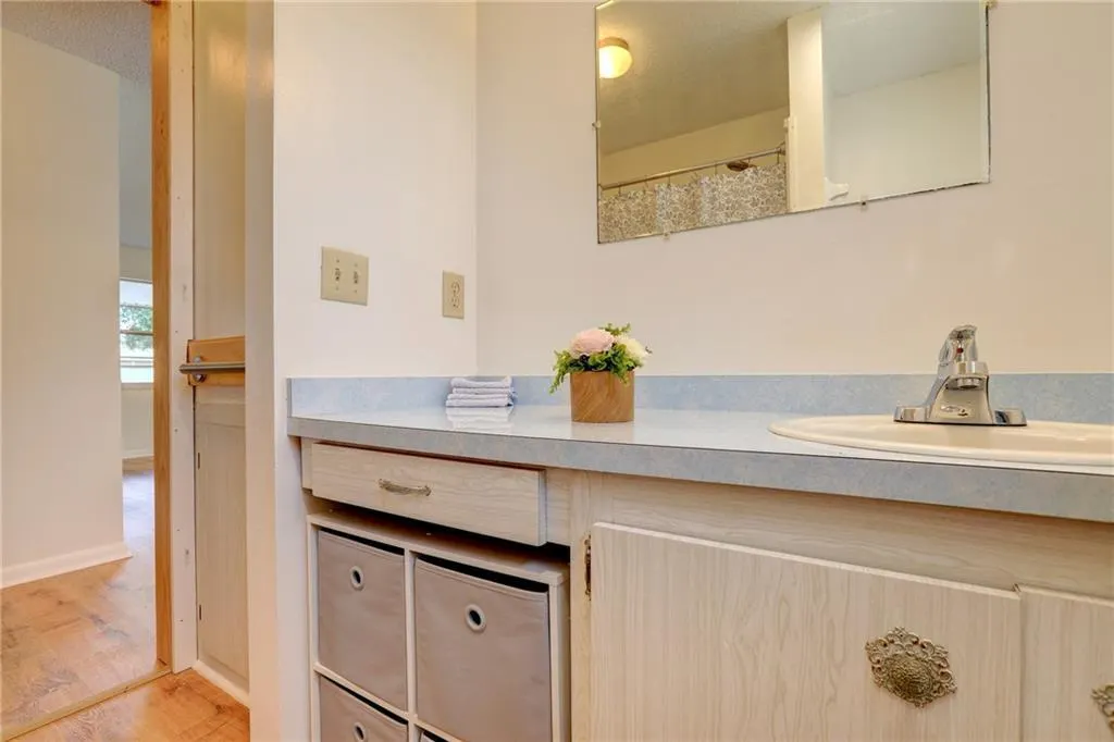 686 Bayharbor Terrace