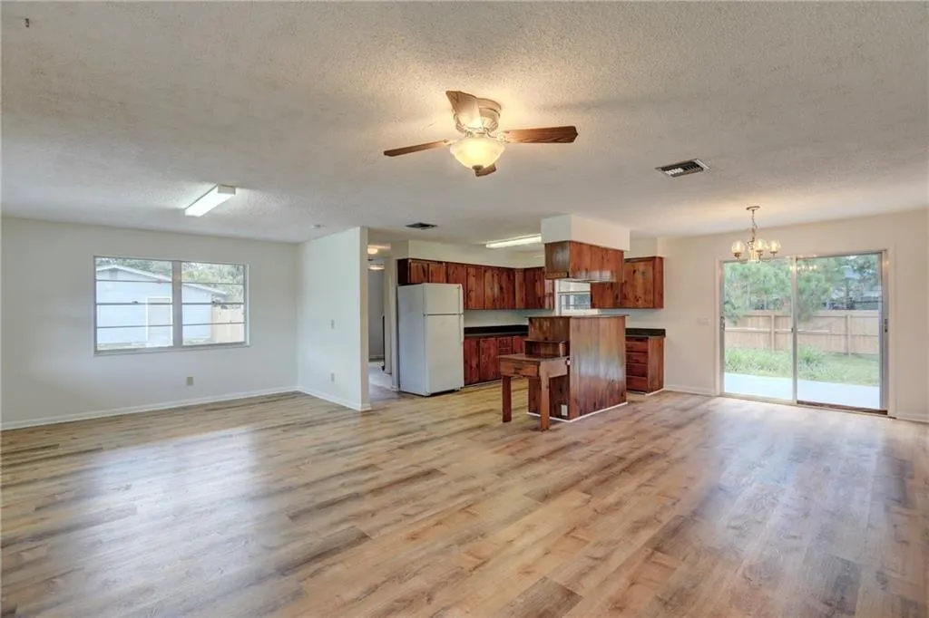 686 Bayharbor Terrace