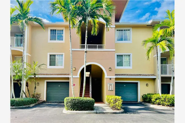 6511 Emerald Dunes Drive
