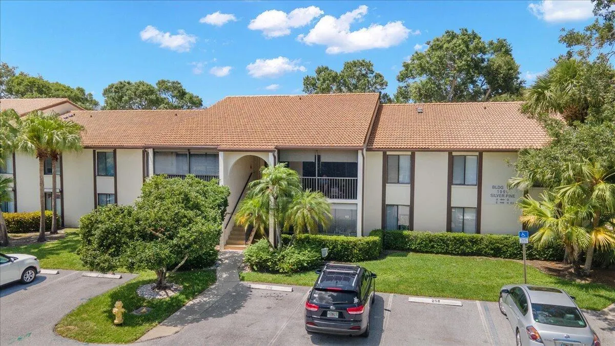 1995 SW Silver Pine Way, #Bldg 119 H1