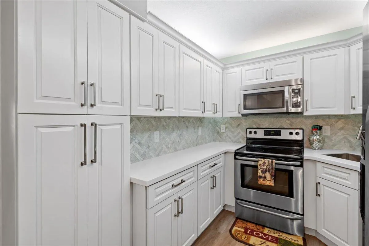 1995 SW Silver Pine Way, #Bldg 119 H1