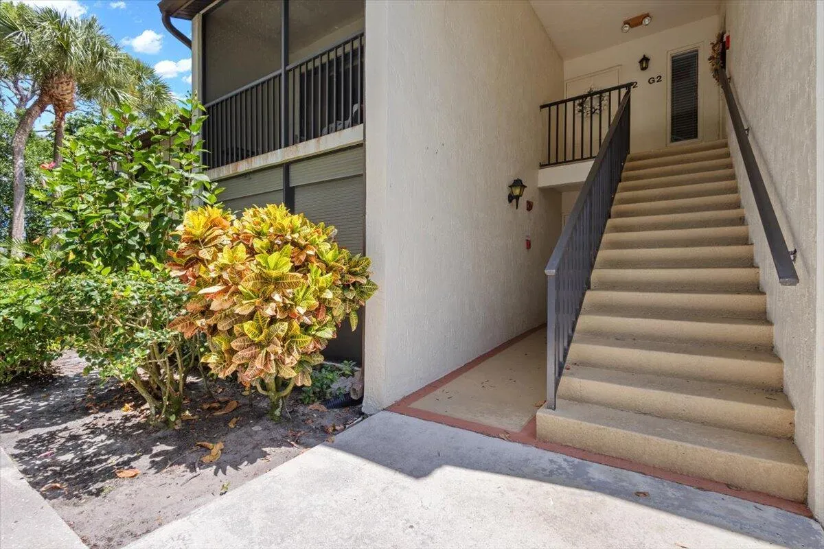 1995 SW Silver Pine Way, #Bldg 119 H1