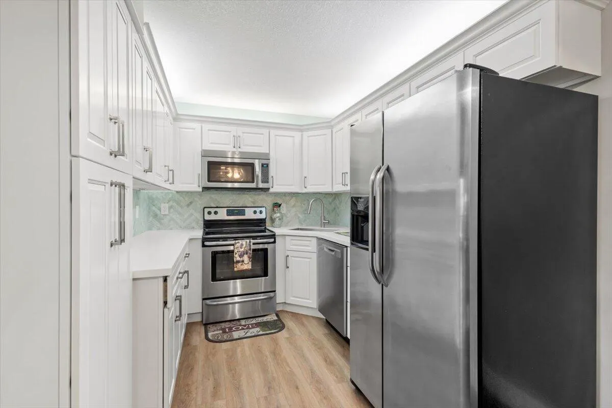 1995 SW Silver Pine Way, #Bldg 119 H1