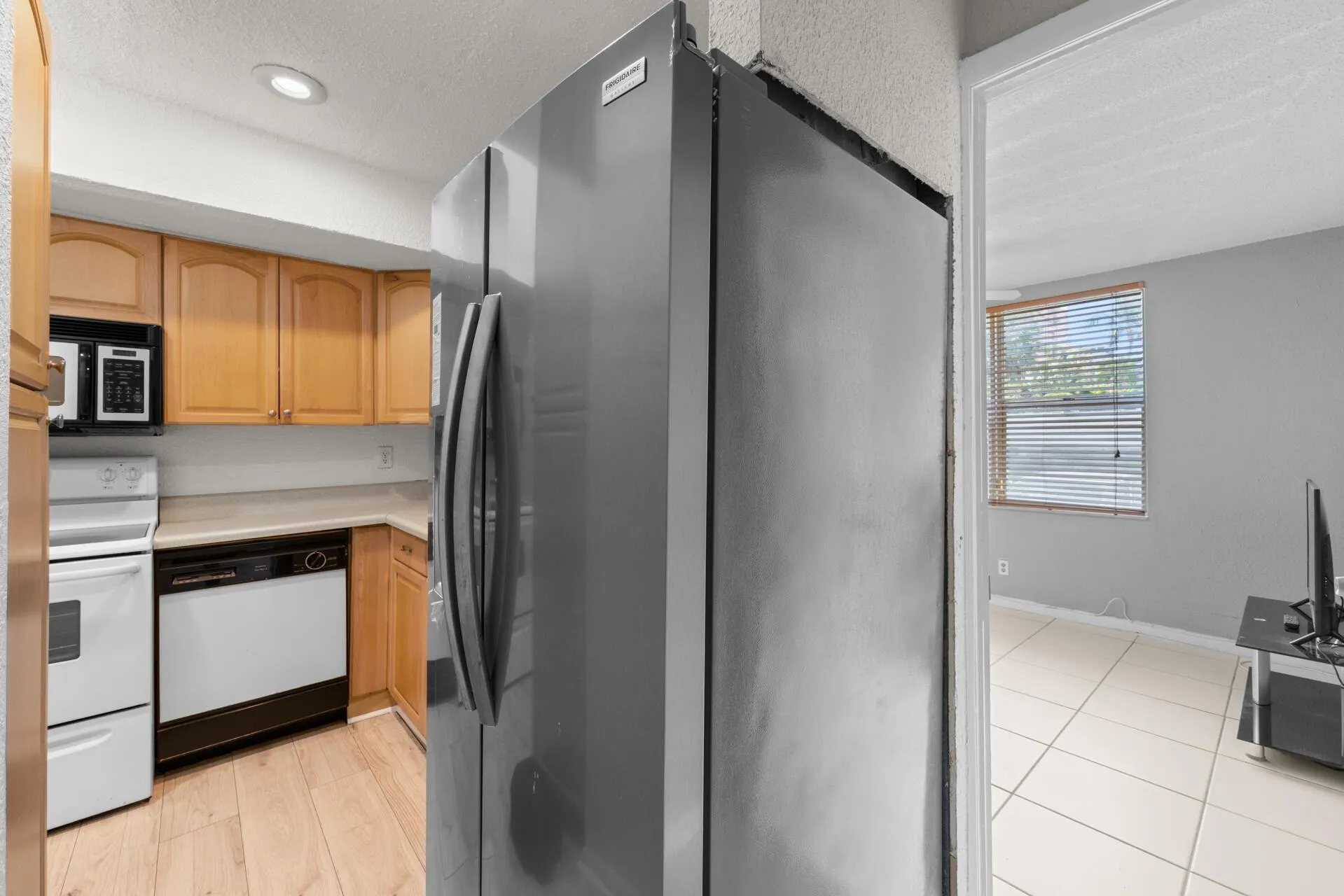2400 NE 33rd Avenue, #112