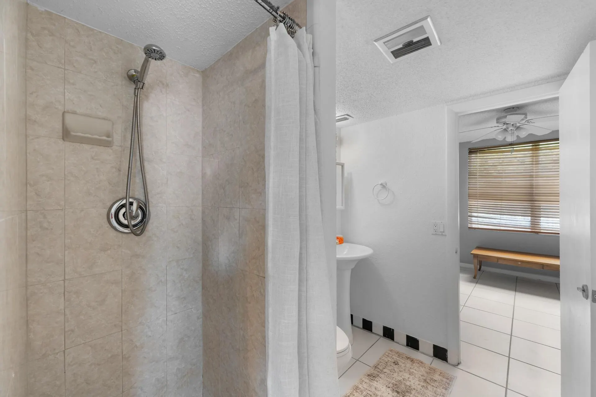 2400 NE 33rd Avenue, #112