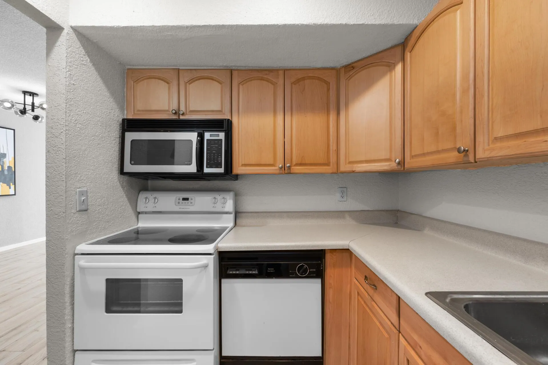 2400 NE 33rd Avenue, #112