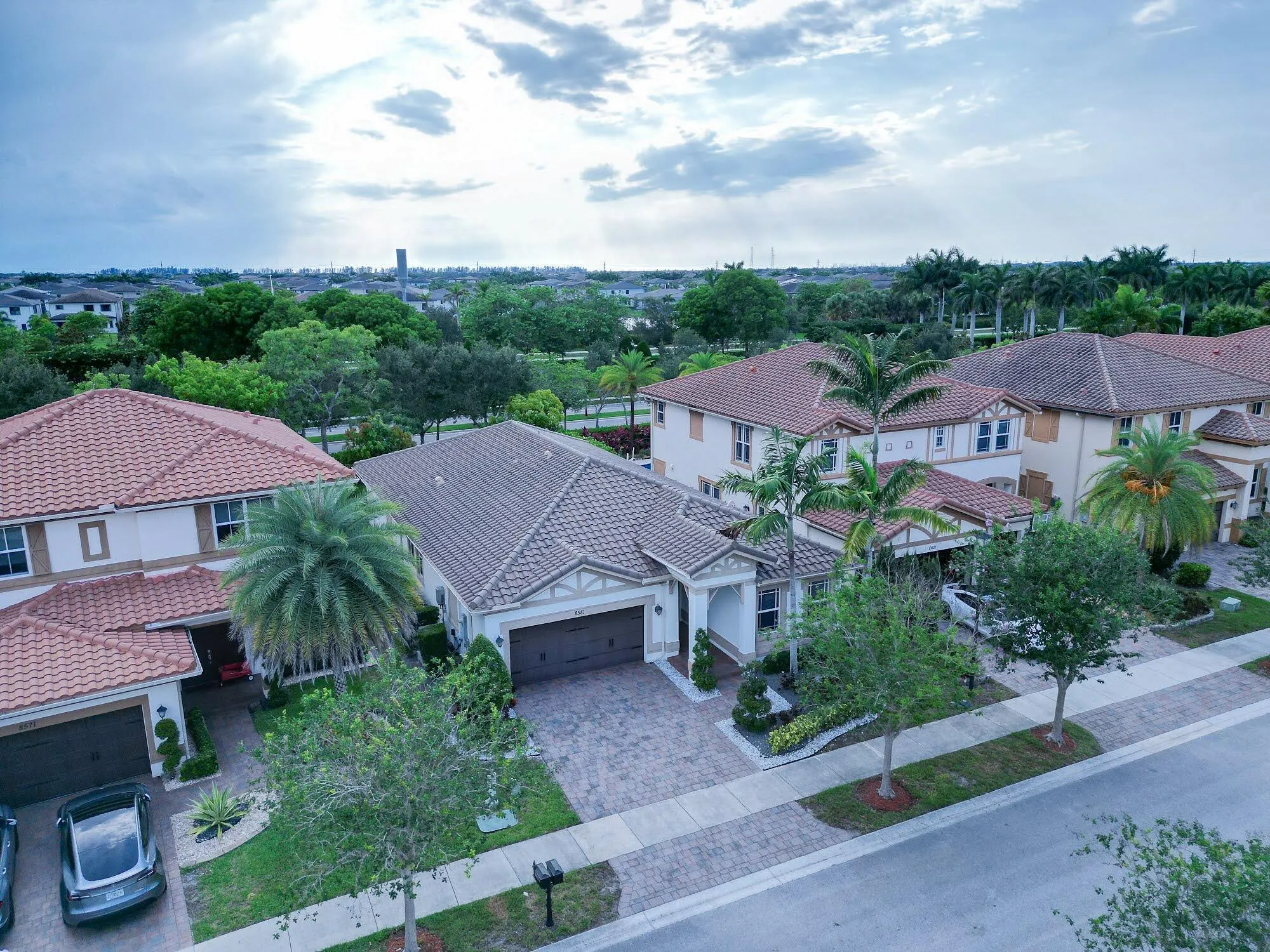 8581 Waterside Court