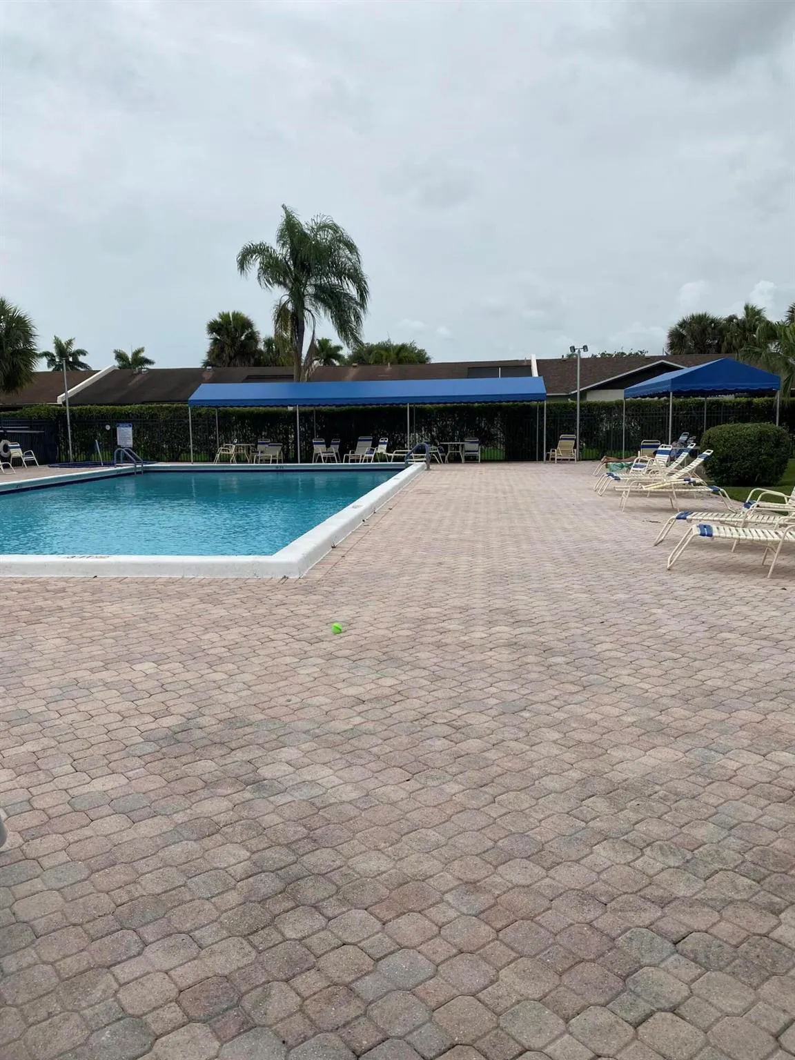 5220 Las Verdes Circle, #322