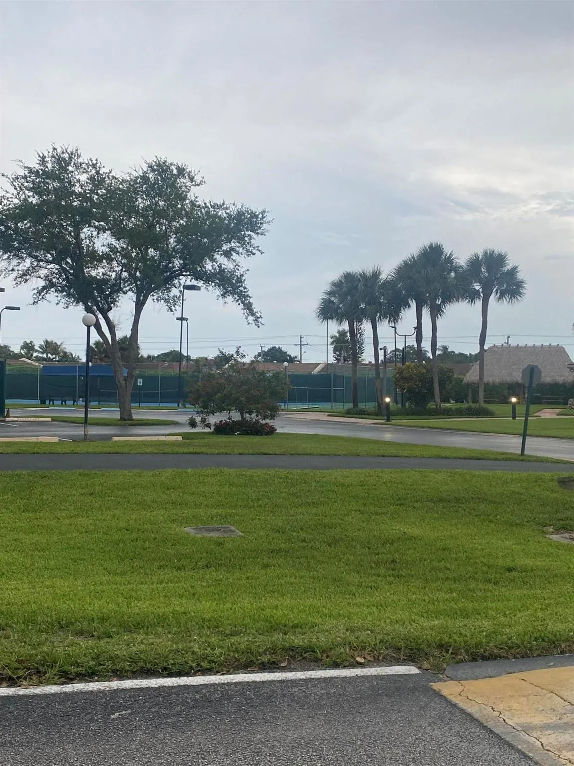 5220 Las Verdes Circle, #322