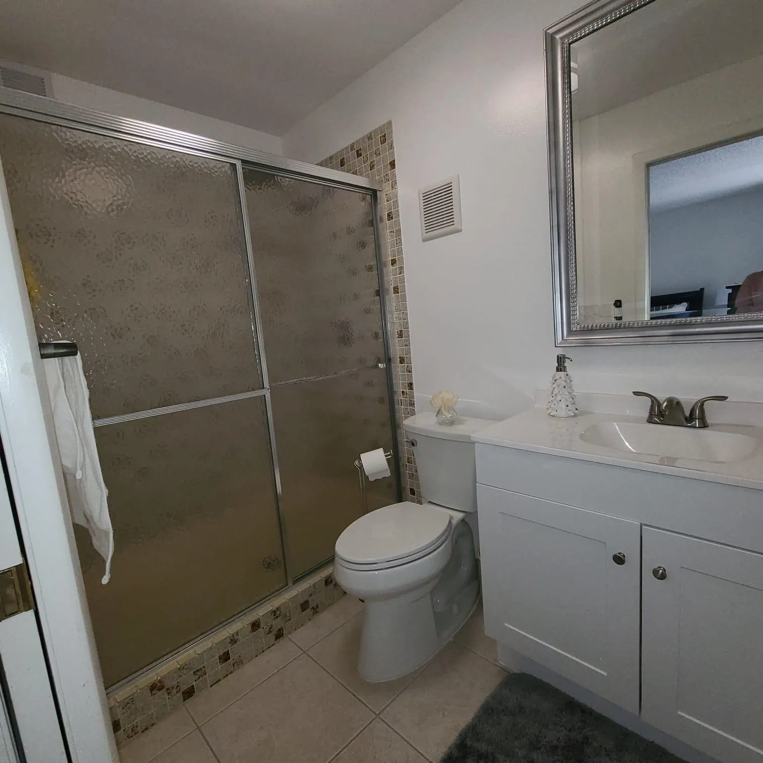 5220 Las Verdes Circle, #322