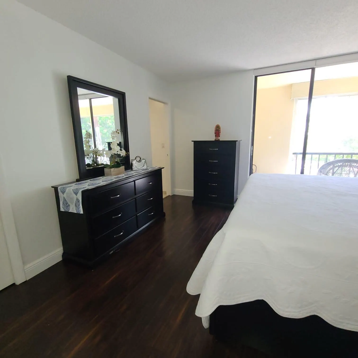 5220 Las Verdes Circle, #322