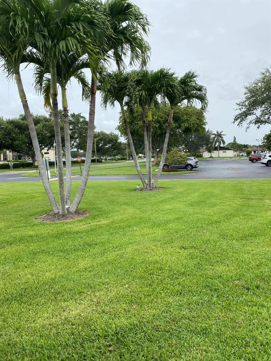 5220 Las Verdes Circle, #322