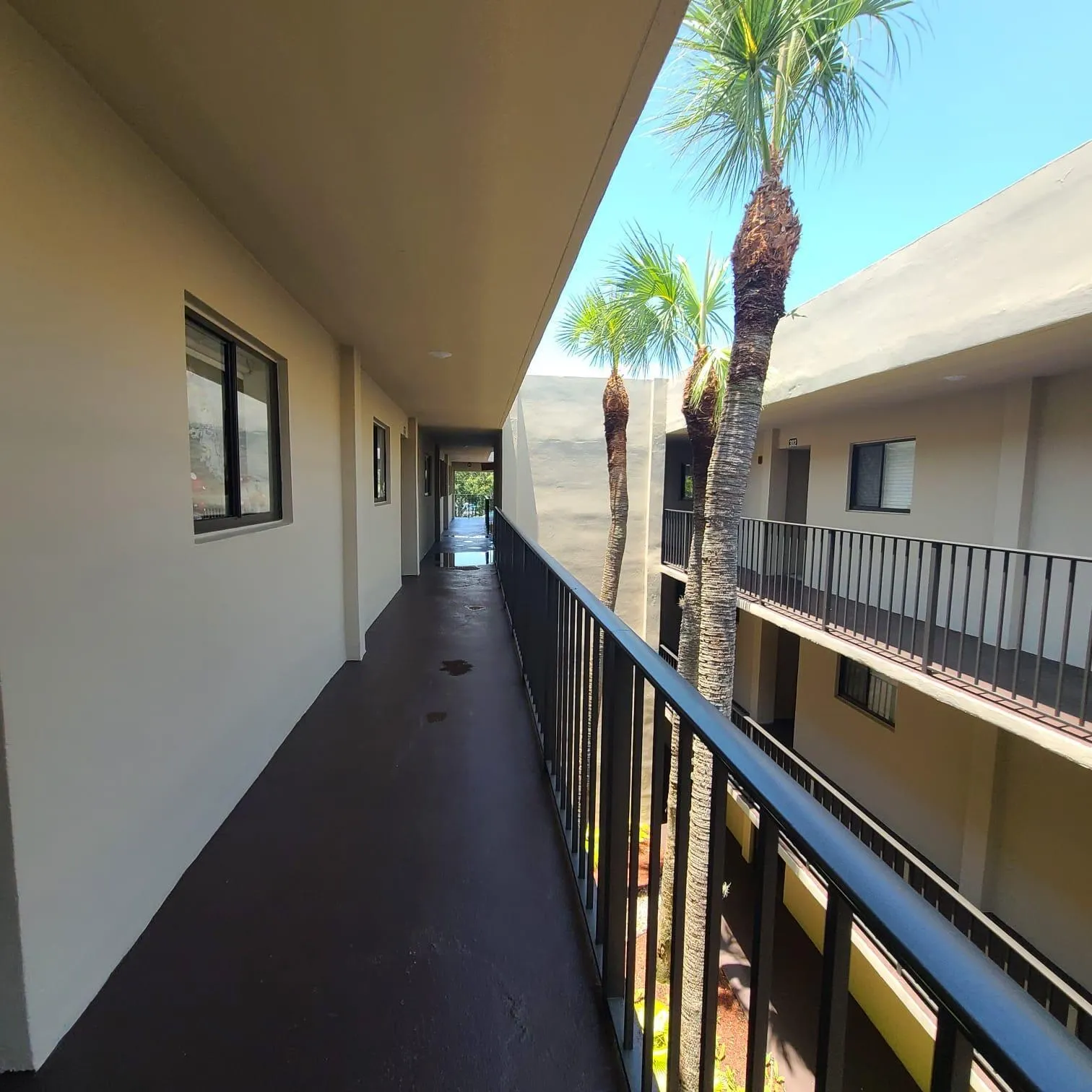 5220 Las Verdes Circle, #322