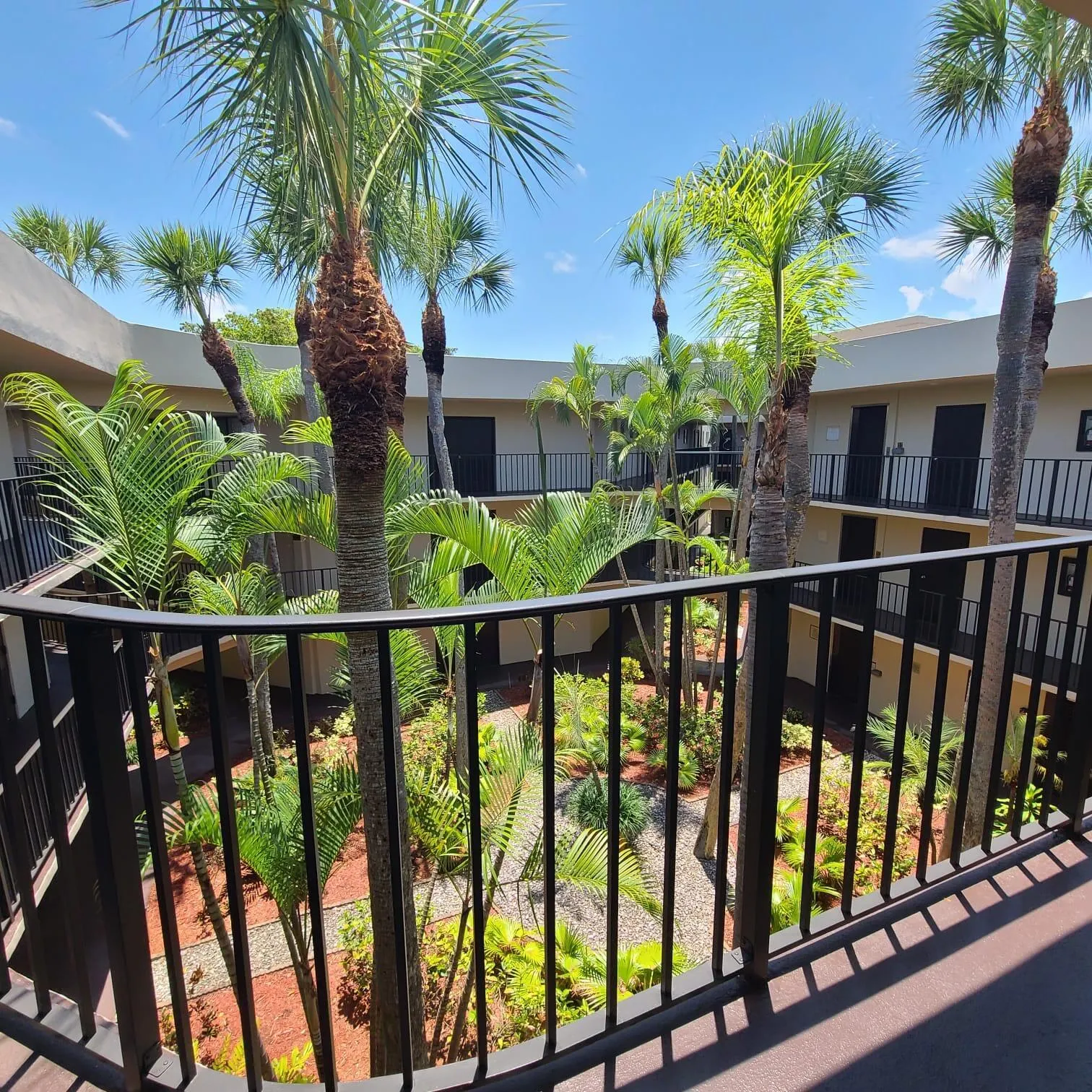 5220 Las Verdes Circle, #322