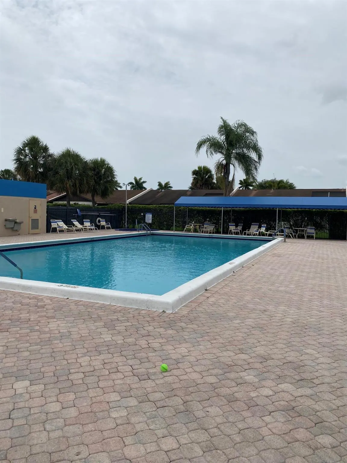 5220 Las Verdes Circle, #322