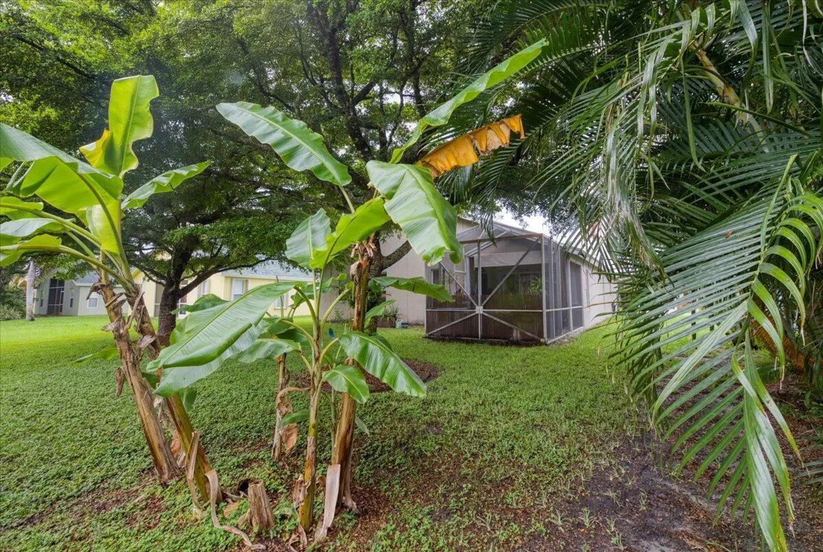 2815 SW Regal Terrace