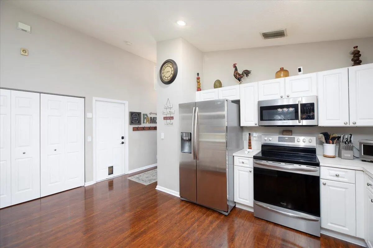 2815 SW Regal Terrace