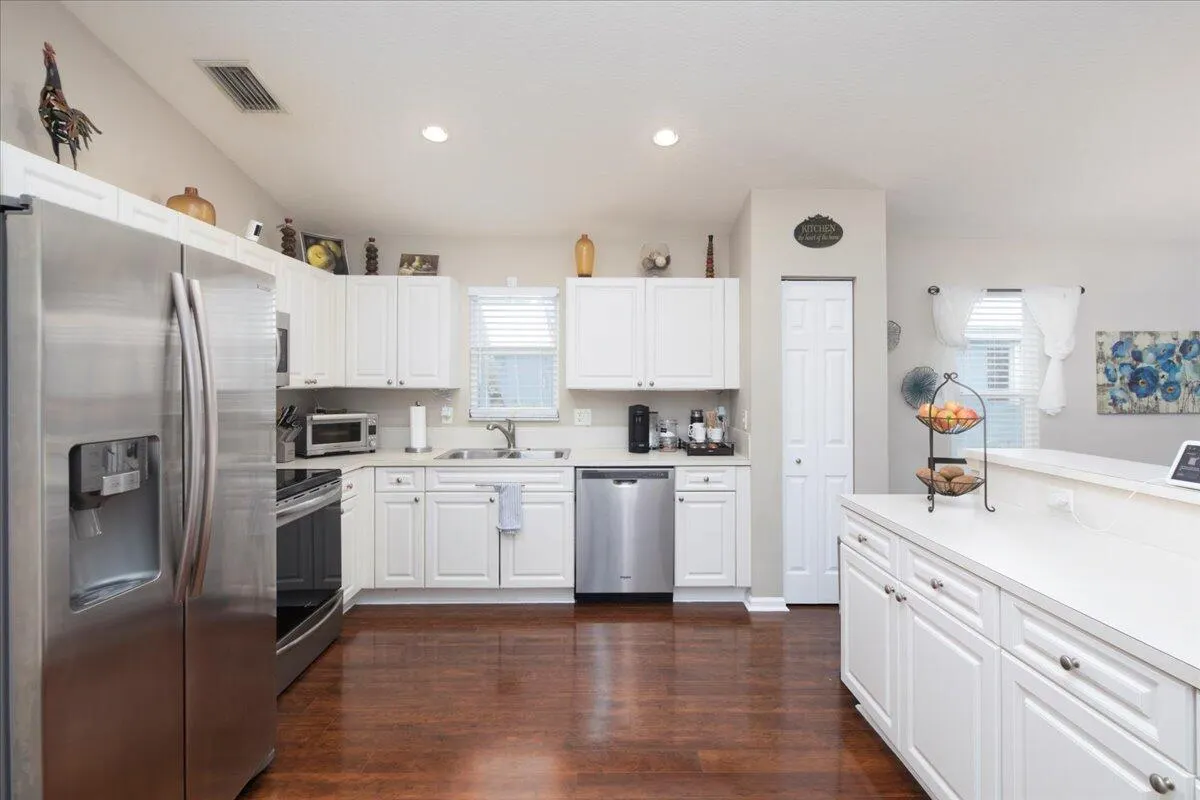 2815 SW Regal Terrace