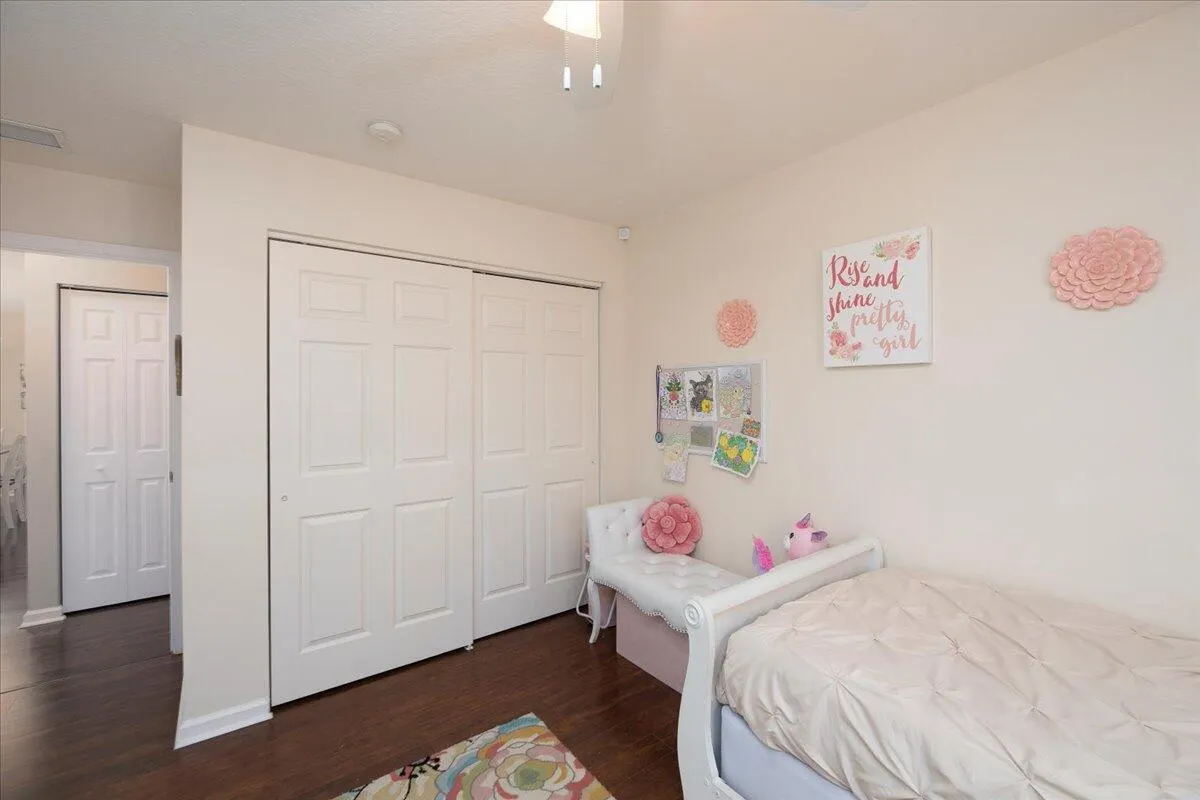2815 SW Regal Terrace