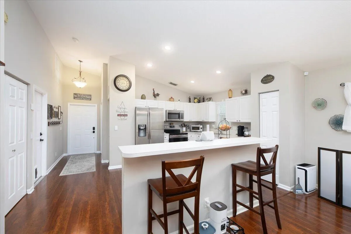 2815 SW Regal Terrace