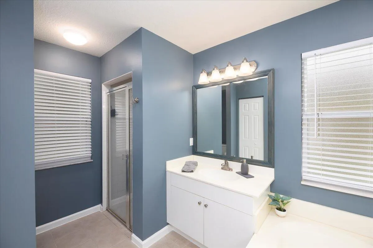 2815 SW Regal Terrace
