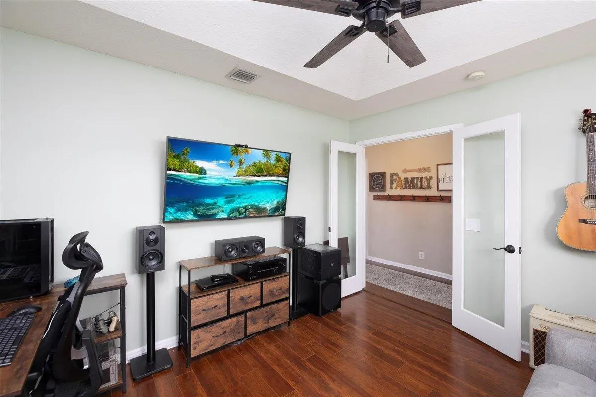 2815 SW Regal Terrace