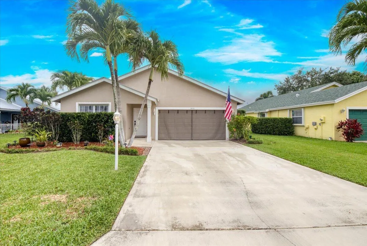 2815 SW Regal Terrace
