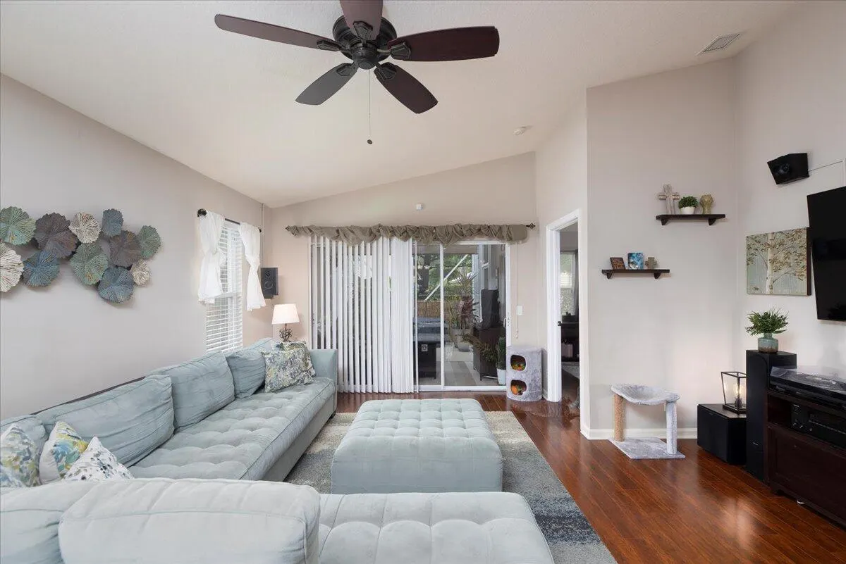 2815 SW Regal Terrace