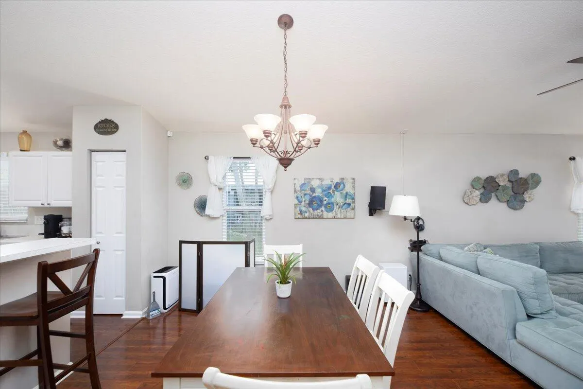 2815 SW Regal Terrace