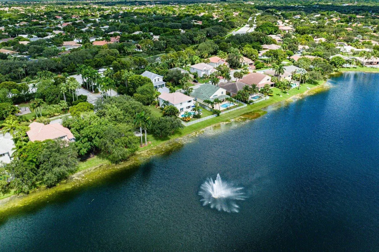 10290 NW 60th Place