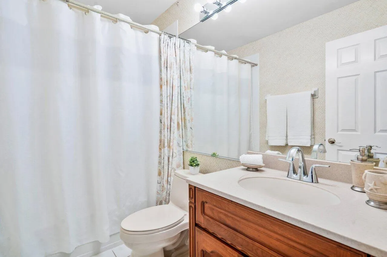 10290 NW 60th Place