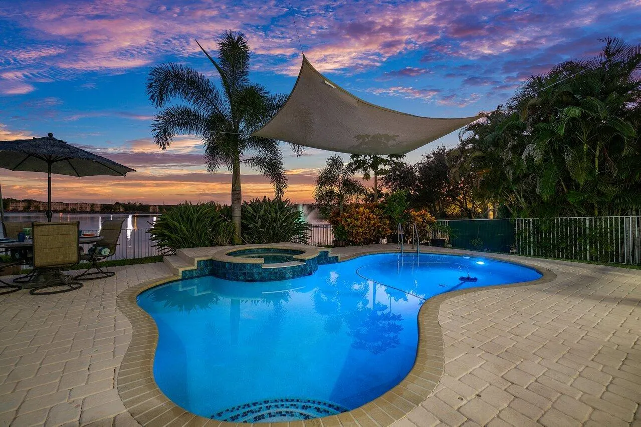 10290 NW 60th Place