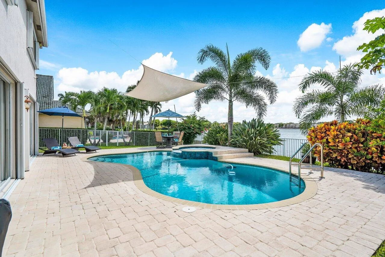 10290 NW 60th Place
