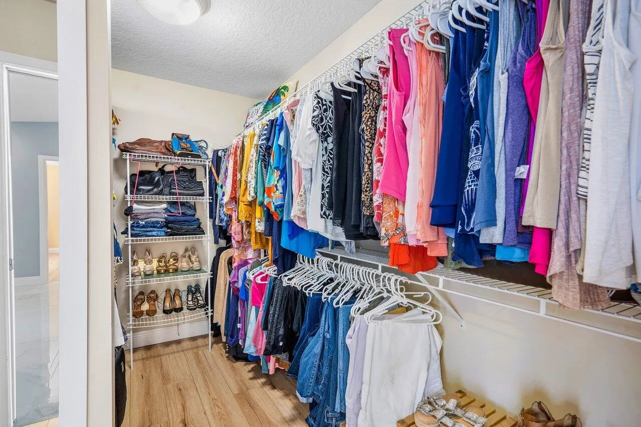 10290 NW 60th Place