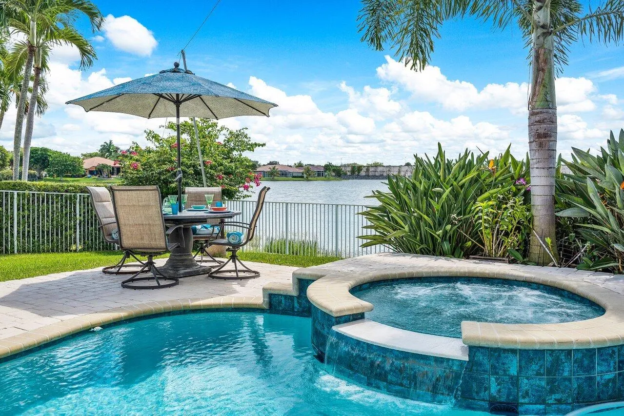10290 NW 60th Place