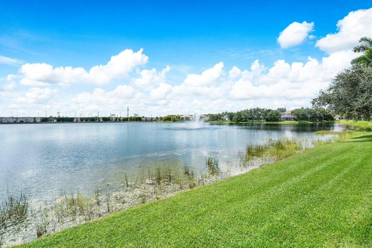 10290 NW 60th Place